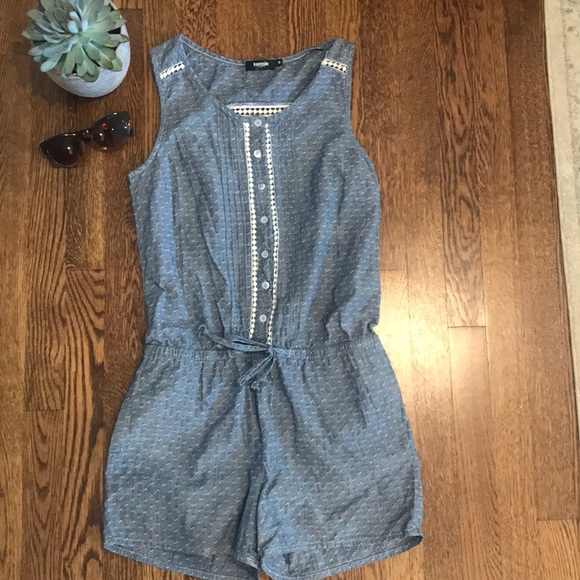 Kensie Pants - EUC Kensie Chambray Romper with Fabric Detail